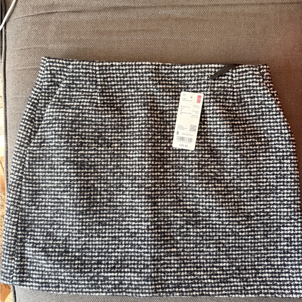 Uniqlo Black and White Textured Pencil Skirt